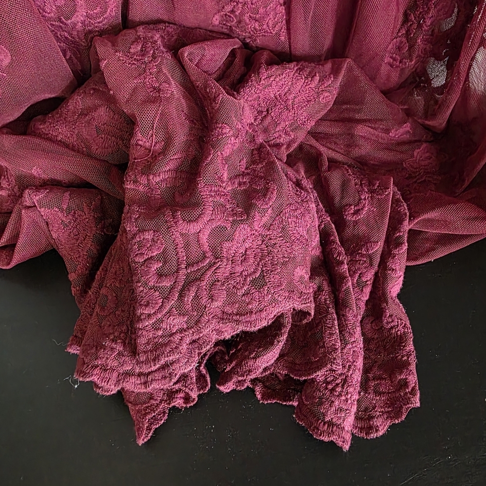 NEW Bohme Elegant Burgundy Lace Maxi Dress Size Small - Picture 10 of 12